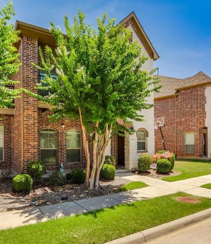 4172 Comanche Dr, Carrollton TX  75010-3298 exterior