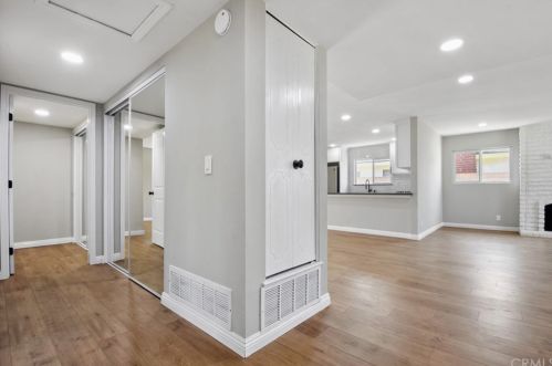 733 Toland St, Santa Ana CA  92704-2164 exterior