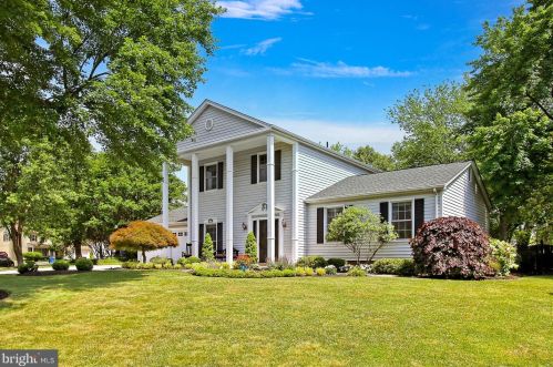 7610 Mulberry Bottom Ln, Springfield, VA 22153-2734