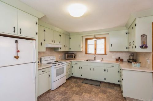 136 Beverly Rd, Torrington CT  06790-4059 exterior