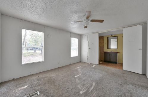 17097 Vly Ln, Conroe TX  77306-8646 exterior