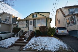 41 Nelson St, Clifton, NJ 07013-1203