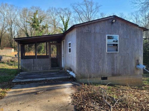 61 Richardson St, Toccoa, GA 30577-5925
