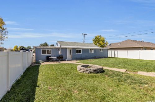 819 300, Woodland Hills UT 84653-9423 exterior