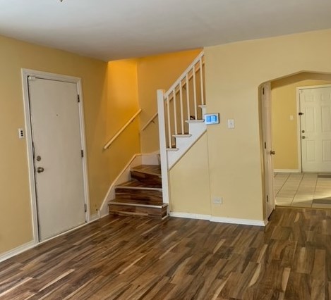 16122 Wolcott Ave, Dixmoor, IL 60428-4944