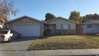 1048 Woodridge Dr, Vacaville, CA 95687-6450
