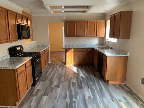 5421 Meadow Vista Ln, Garland, TX 75043-6518