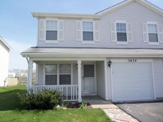 2834 Cedar Glade Dr, Naperville IL  60564-8443 exterior