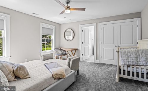 605 Warwick Rd, Tavistock NJ  08033-3926 exterior