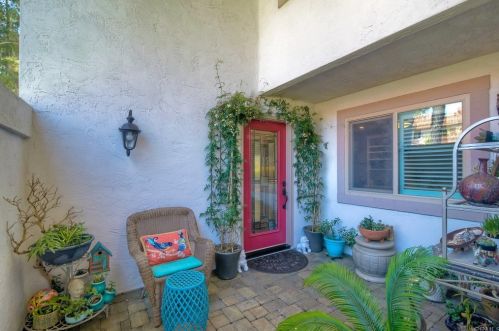 6508 Camino Capistrano, Carlsbad CA  92009-4520 exterior
