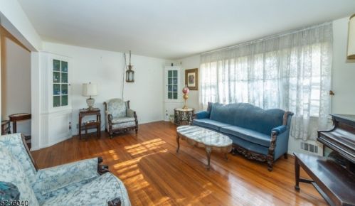 92 Lidgerwood Pkwy, Morristown, NJ 07960-5919
