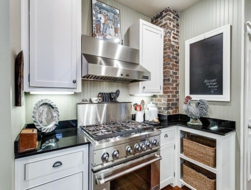 3701 Crestline Rd, Fort Worth TX  76107-3333 exterior