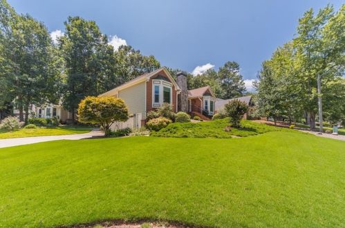 1002 Wedgewood Ct, Holly Springs, GA 30189-1506