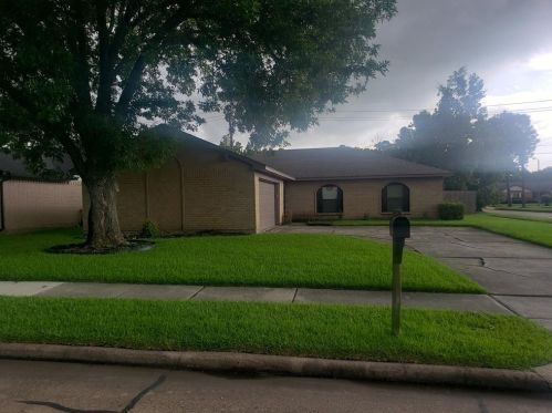 9751 Clairmont Dr, Morgans Point TX  77571-2918 exterior