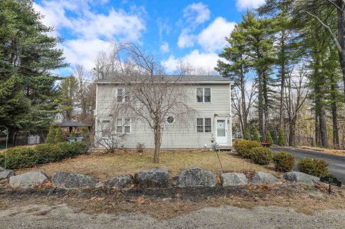 47-53 Pearl St, Henniker, NH 03242-3273