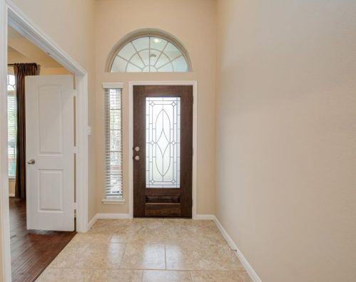 2439 Garden Shadow Dr, Conroe TX  77384-2124 exterior