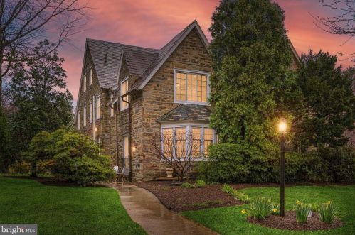 426 Durham St, Philadelphia PA  19119-1222 exterior