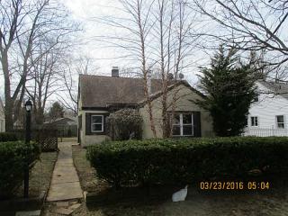 9 Nimitz Rd, East Providence, RI 02916-1010
