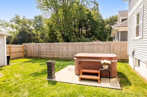 22 Alexander St, Lincoln, RI 02865-1606