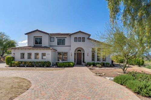 16523 Owl Tree Rd, Riverside CA  92504-9700 exterior