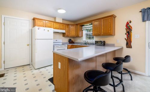 120 Tyler Dr, New Market, VA 22844-3909