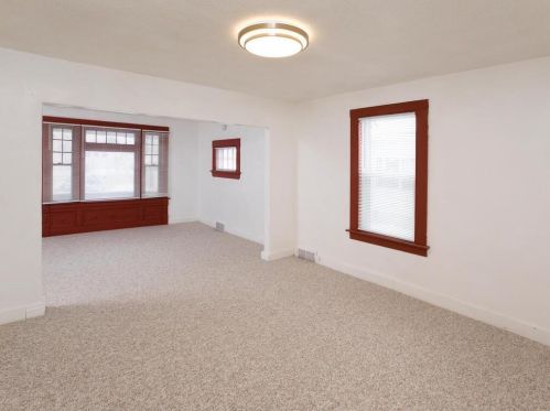 1075 Case Ave, Saint Paul MN  55106-3909 exterior