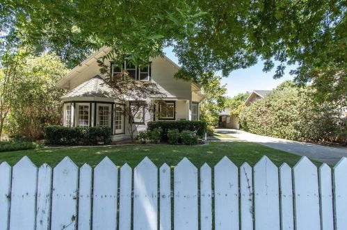 1129 College Ave, Modesto, CA 95350-4960