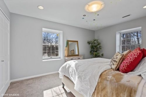 200 Mnr Dr, Bannockburn IL  60015-3423 exterior