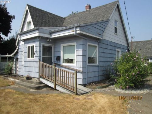 1265 Young St, Woodburn OR  97071-4819 exterior