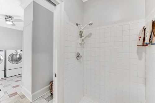5485 Errol Pl, Atlanta GA  30327-4871 exterior