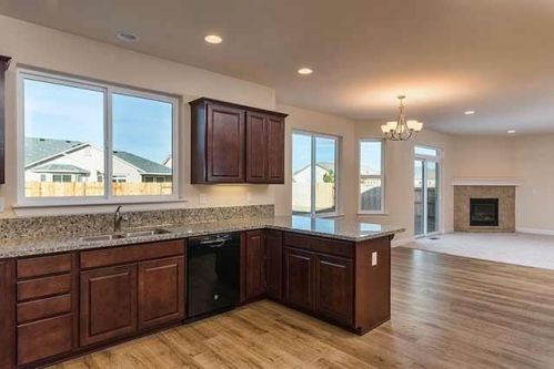 1118 Montecito Dr, Minden, NV 89423-4231