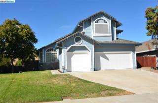 4320 Folsom Dr, Antioch, CA 94531-8211
