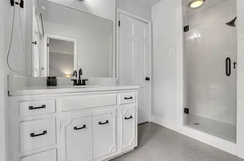4175 Harrogate Dr, Atlanta GA  30327-3624 exterior