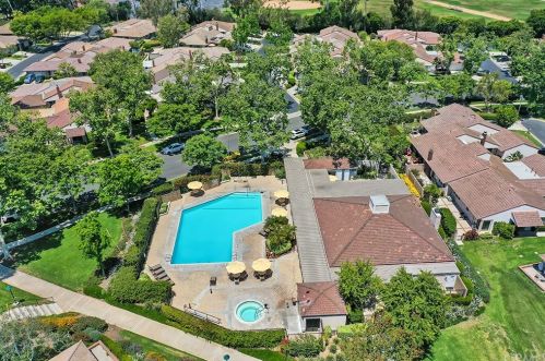 5215 Thorn Tree Ln, Irvine CA  92612-2346 exterior