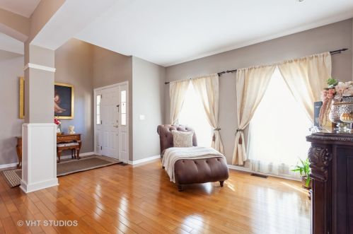 1414 Glenside Dr, Lemont IL  60490-5446 exterior