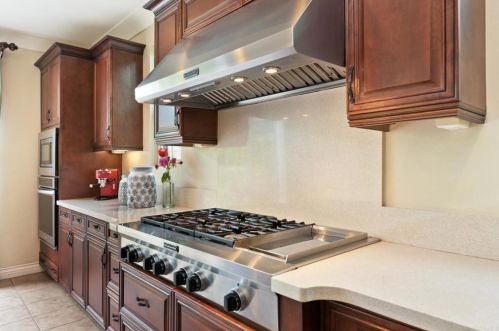 105 Coyote Brush, Irvine CA  92618-8873 exterior