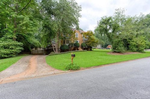 120 Radford Cir, Marietta, GA 30060-6370