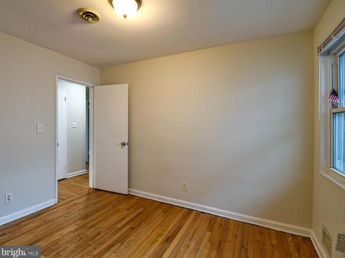 8708 Sundale Dr, Silver Spring MD 20910-5039 exterior