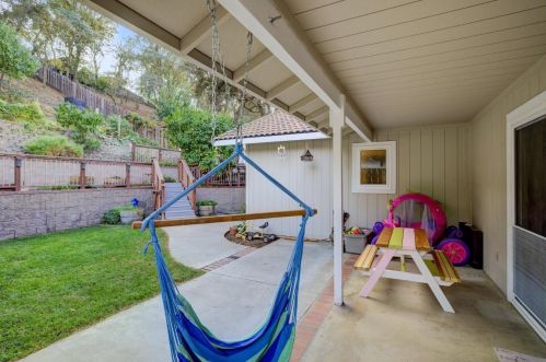 1235 Riv Blf Dr, Valley Home CA 95361-2655 exterior