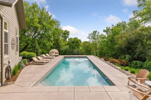 2165 Charlton Rd, Saint Paul MN  55118-4738 exterior