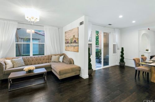 59 Alevera St, Irvine, CA 92618-7018