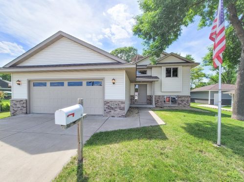 1214 Eddy St, Hastings, MN 55033-2719