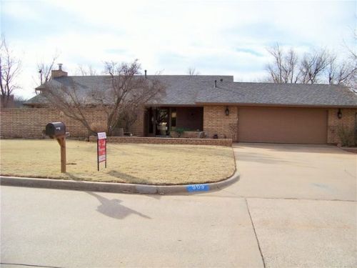 903 Park Ln, Kingfisher, OK 73750-3833