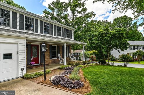 7553 Cloud Ct, Springfield VA  22153-1804 exterior