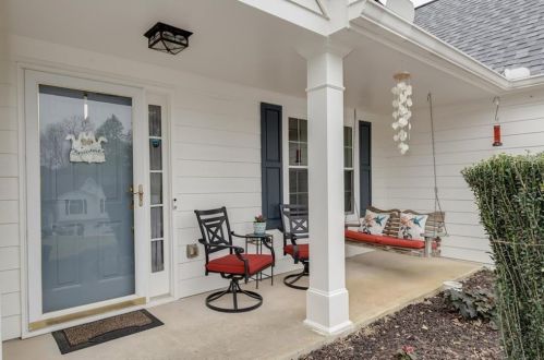 261 Wentworth Dr, Holly Springs, GA 30114-8801
