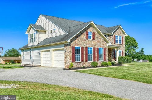 75 Autumnwood Ave, York, PA 17404-7904