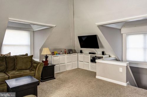 537 Grv St, Haddonfield NJ 08033-1220 exterior