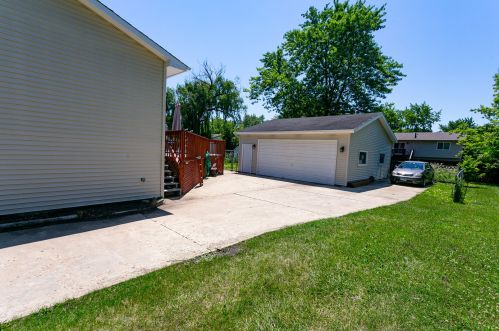 831 Tamms Ln, Lemont IL  60440-1621 exterior