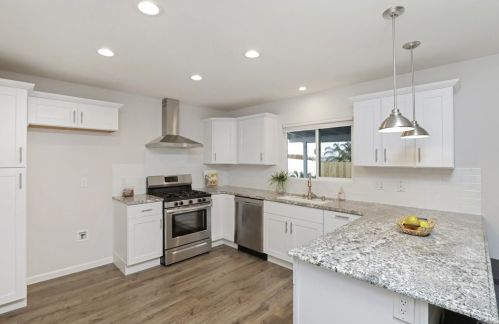 338 Plaza De Benito Juarez, Vista CA  92083-3549 exterior