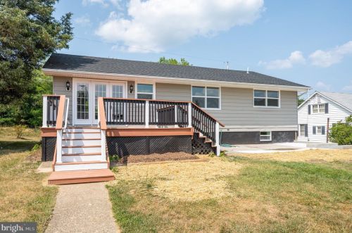 201 Pointfield Dr, Harpers Ferry WV 25425-5173 exterior